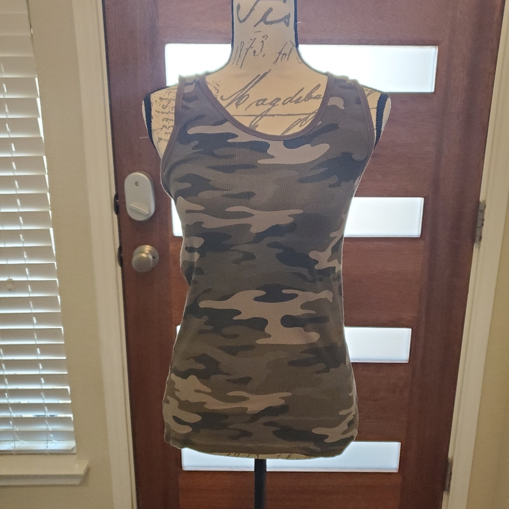 Guess t-shirt